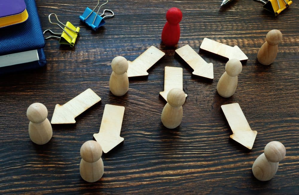 Photo of post-it notes delegating tasks