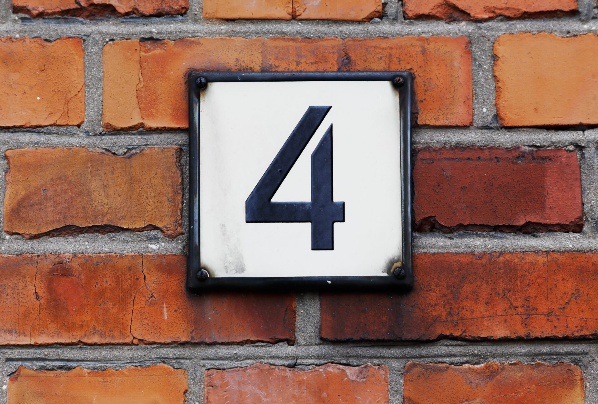 Photo of the number 4